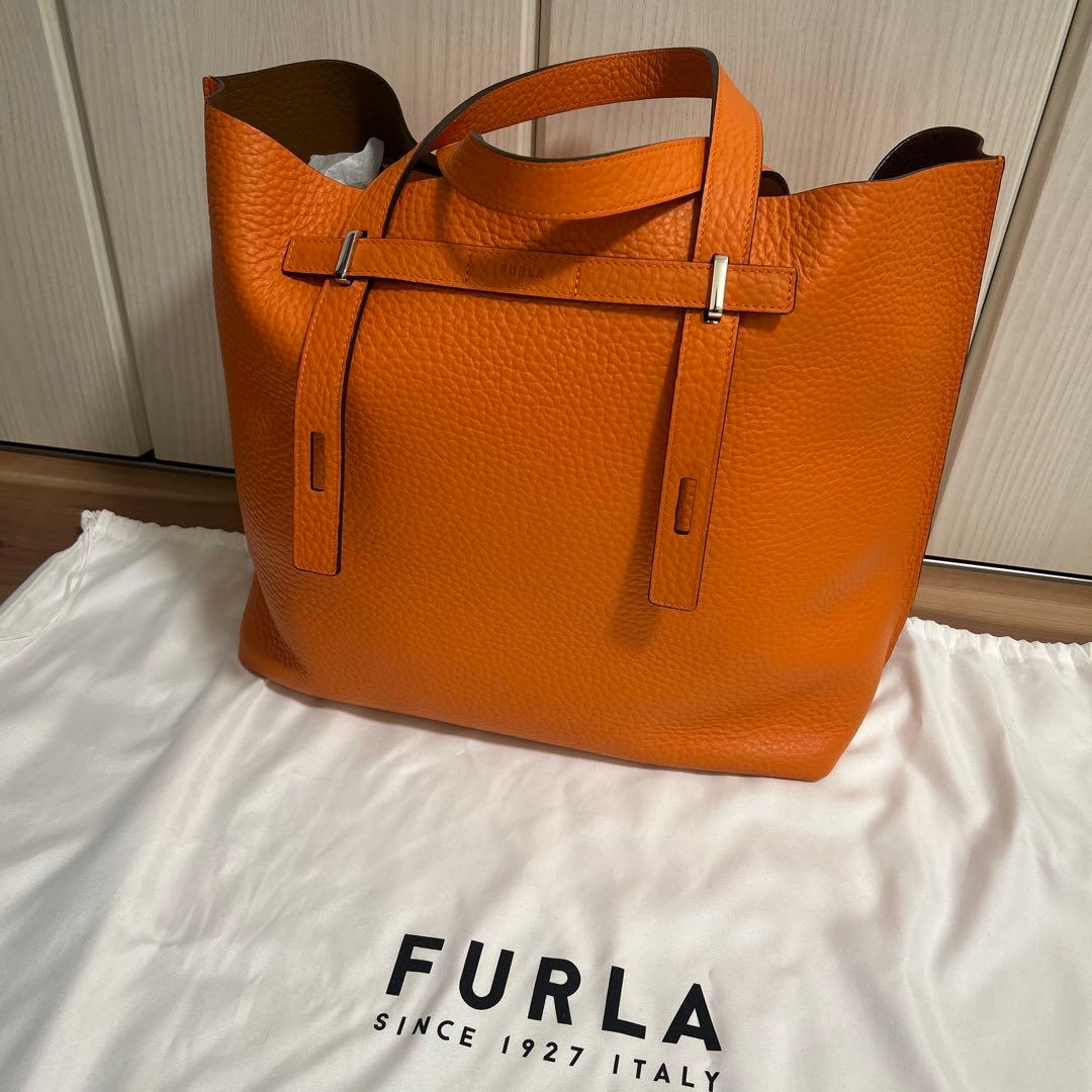 FURLA MEN GIOVE XL オレンジ レザー トートバッグ