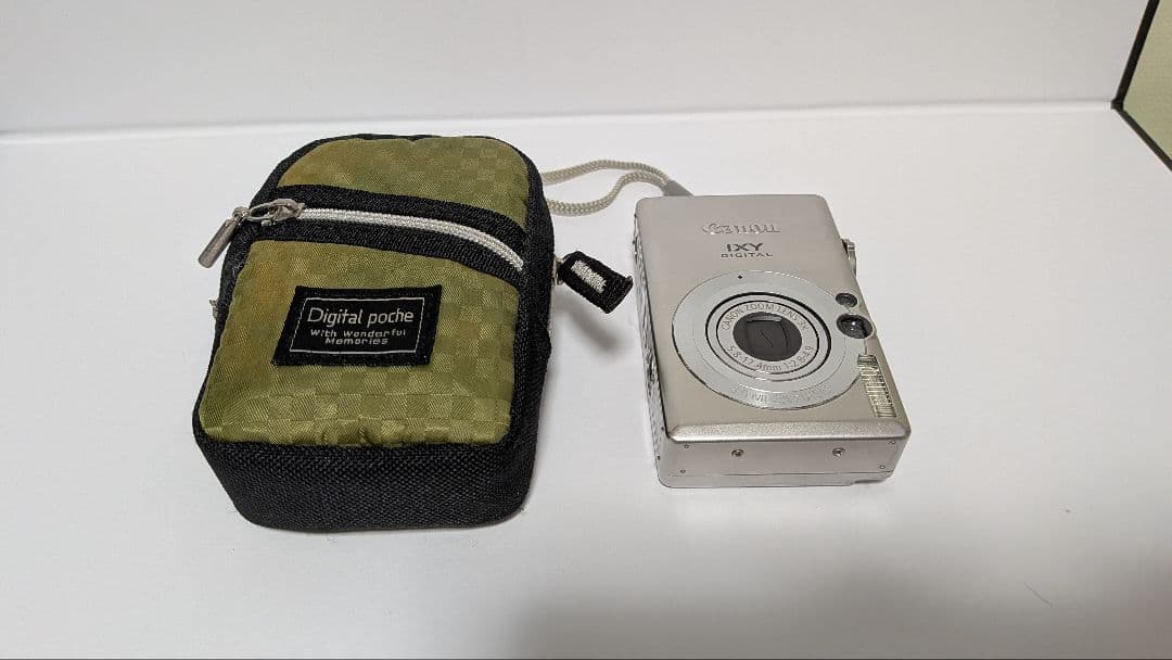 デジタルカメラ IXY DIGITAL 70 中古 バッテリー抜き