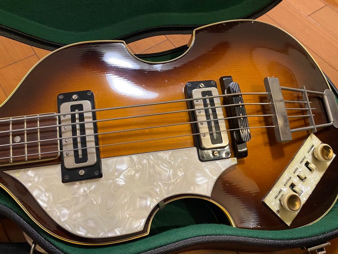 ヘフナー ドイツ製、レフティ、左利き用のバイオリンベース、完動品