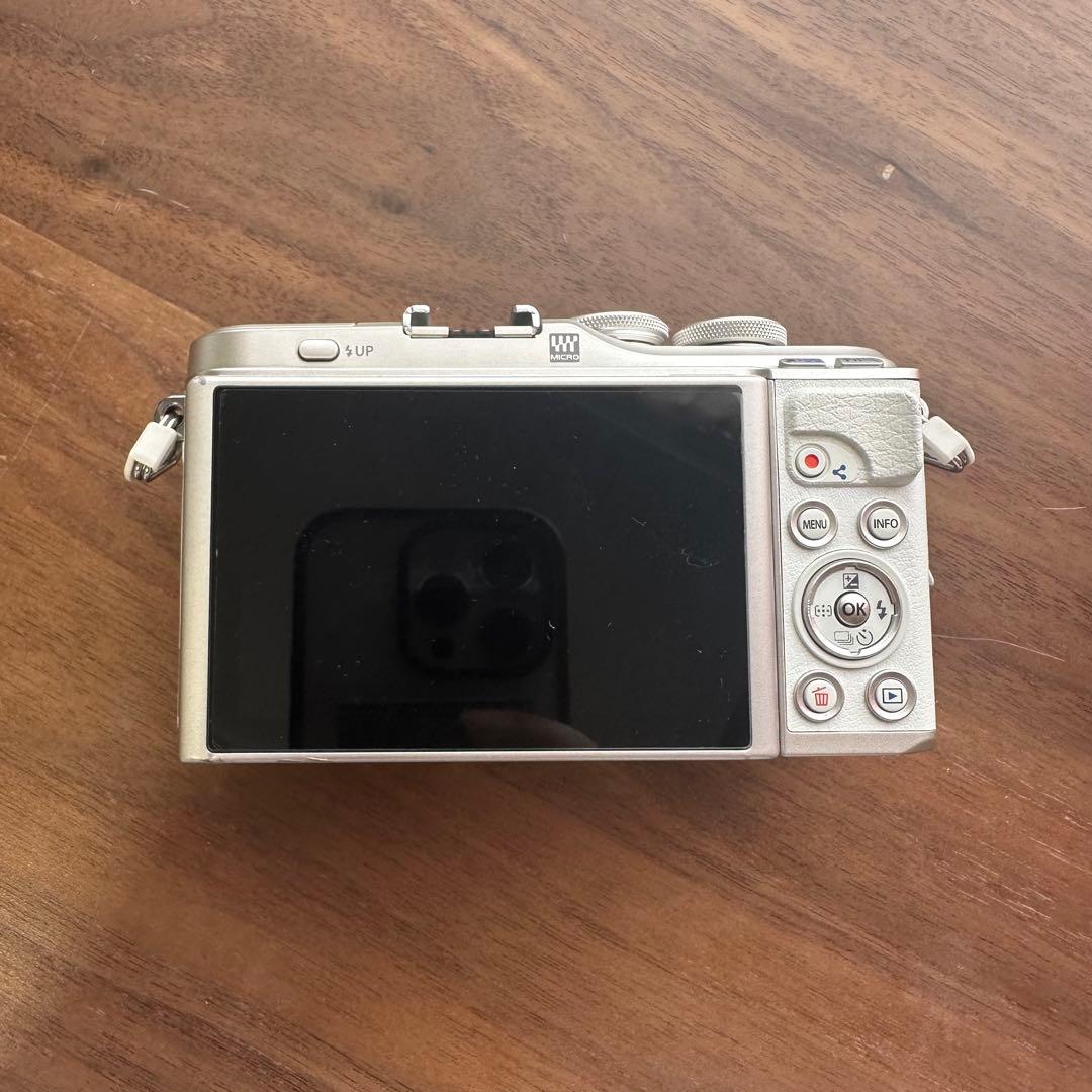 【中古品】OLYMPUS PEN E-PL10 ホワイト