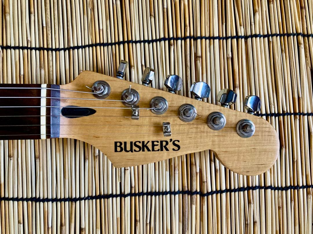 ☆おすすめ品 モディファイして新機能満載 BUSKERS ST