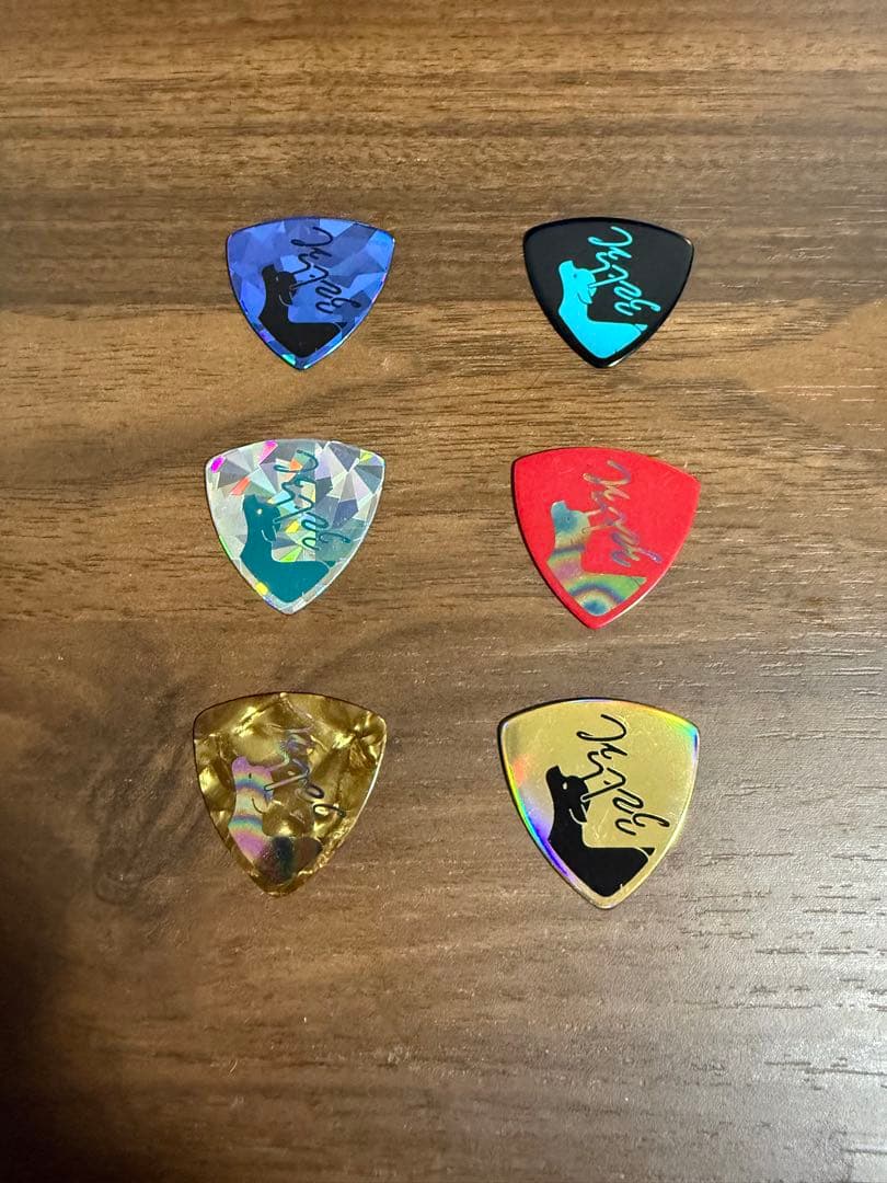 最終】ヨルシカ ピック コンプリートセット【早い者勝ち】 - メルカリ