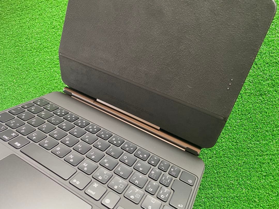 iPad Magic Keyboard 日本語　MXQT2J/A A2261