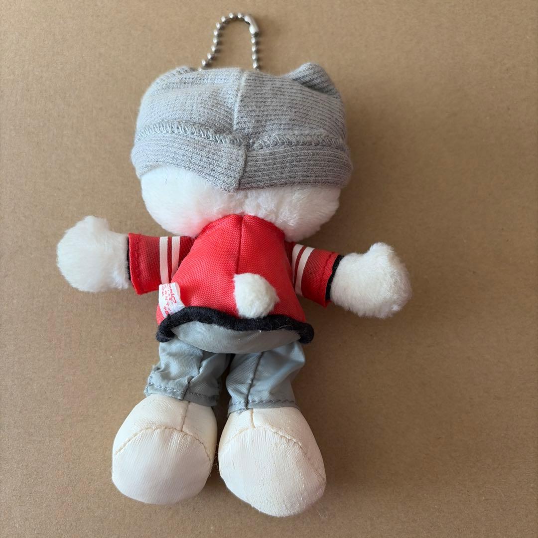 レア⭐︎冬ストリートファッションハローキティ⭐︎ボールチェーン