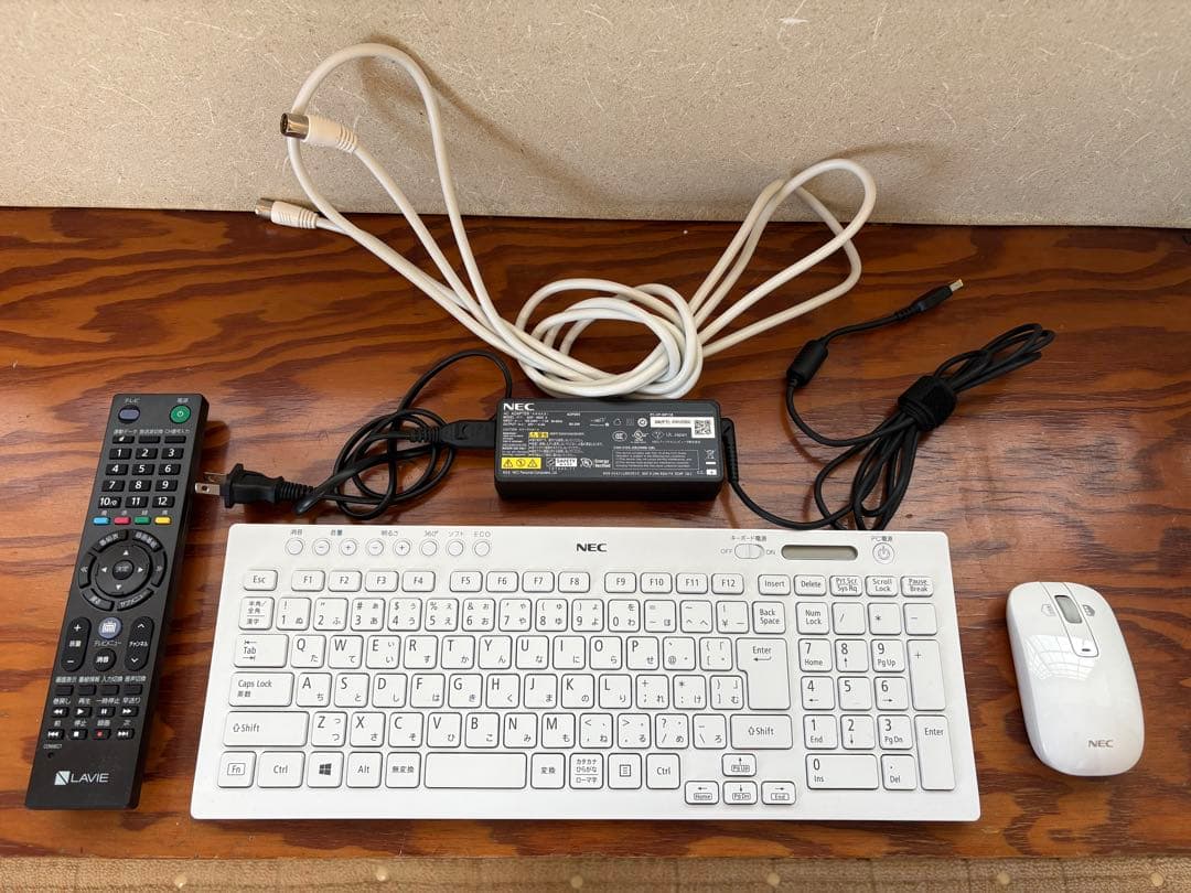 中古美品 NEC デスクトップPC A2377BAW LAVIE 一体型PC