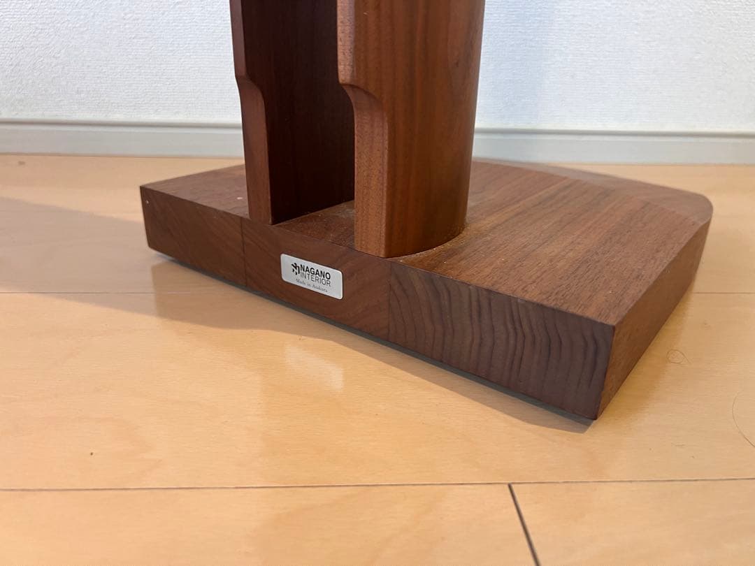 ナガノインテリア RA017 掃除機スタンド 木製 無垢 ウォールナット