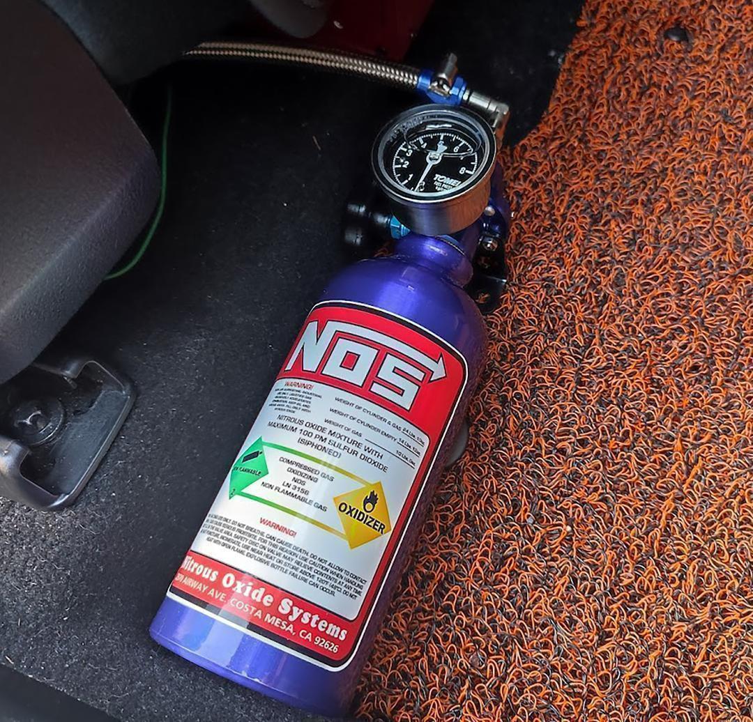 NOSダミータンク ノスボトル NOSボトル ニトロボンベ レッドバージョン