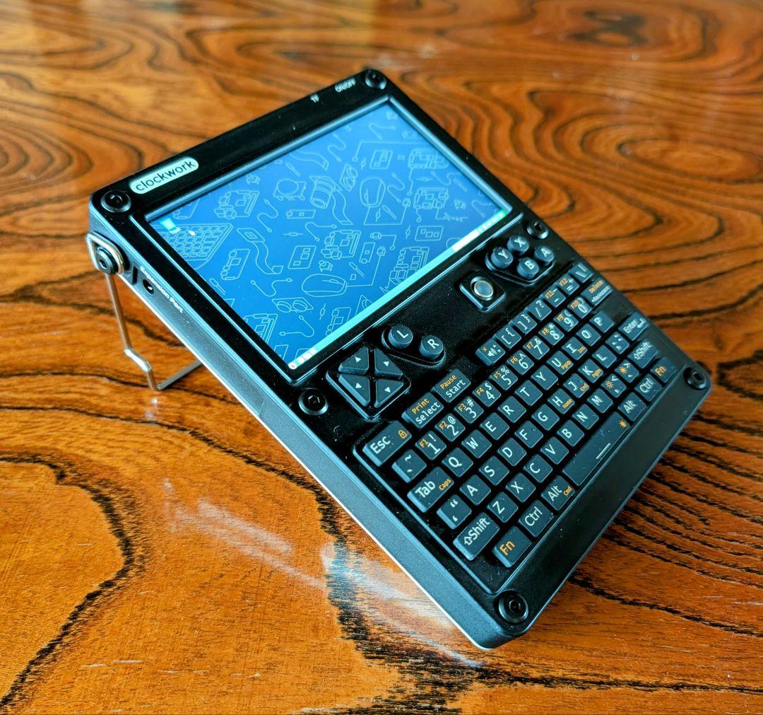 clockwork uConsole CM4-D 4GB - メルカリ