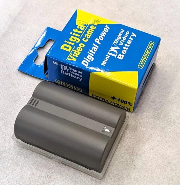 動作品　Nikon ニコン D200 デジタル 一眼レフカメラ レンズ付き