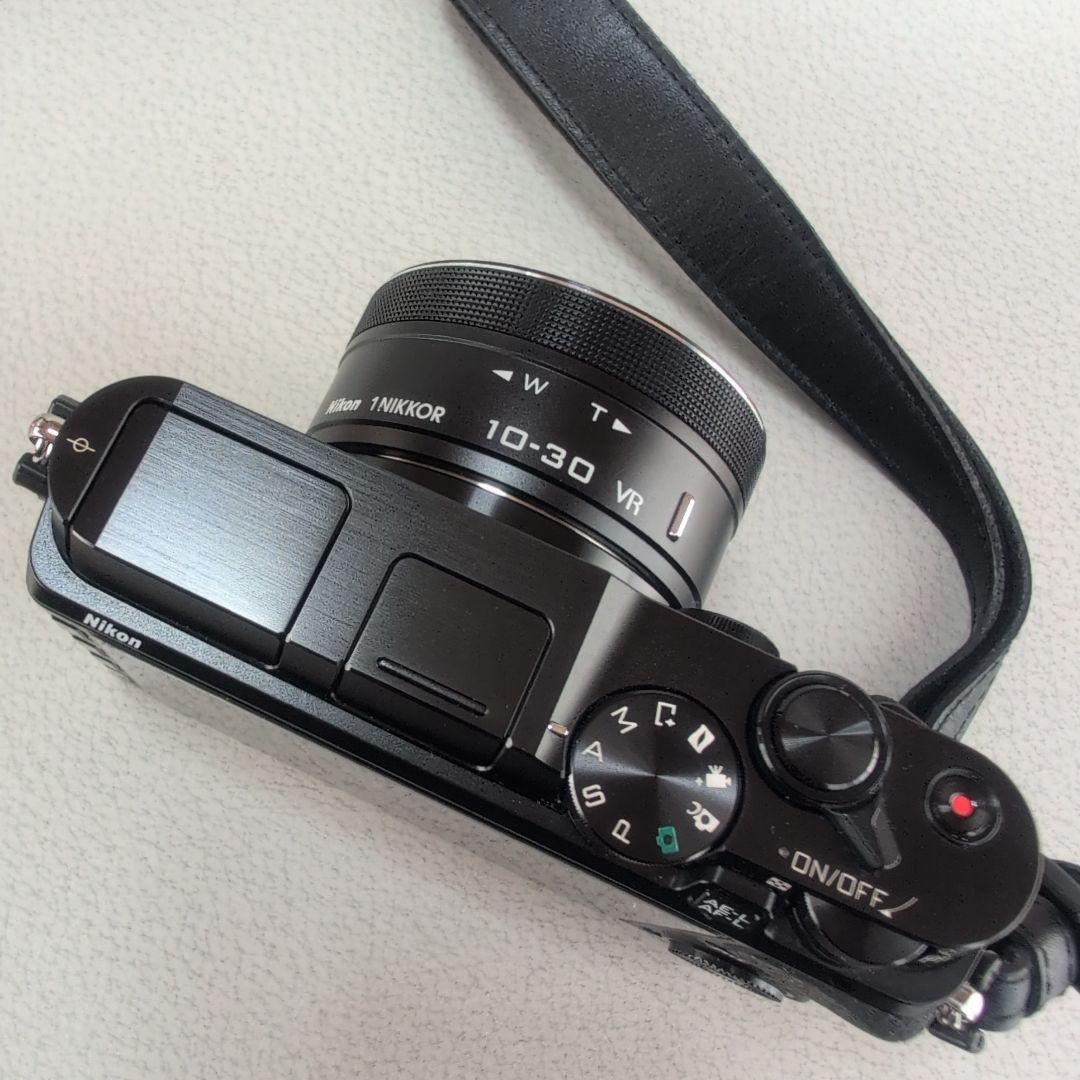 Nikon 1 V3 ミラーレスカメラ 10-30mmレンズ付き