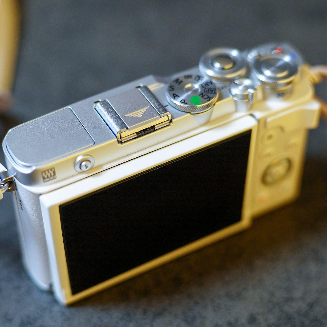 OLYMPUS PEN E-P7＋M.ZUIKO 25mm F1.8