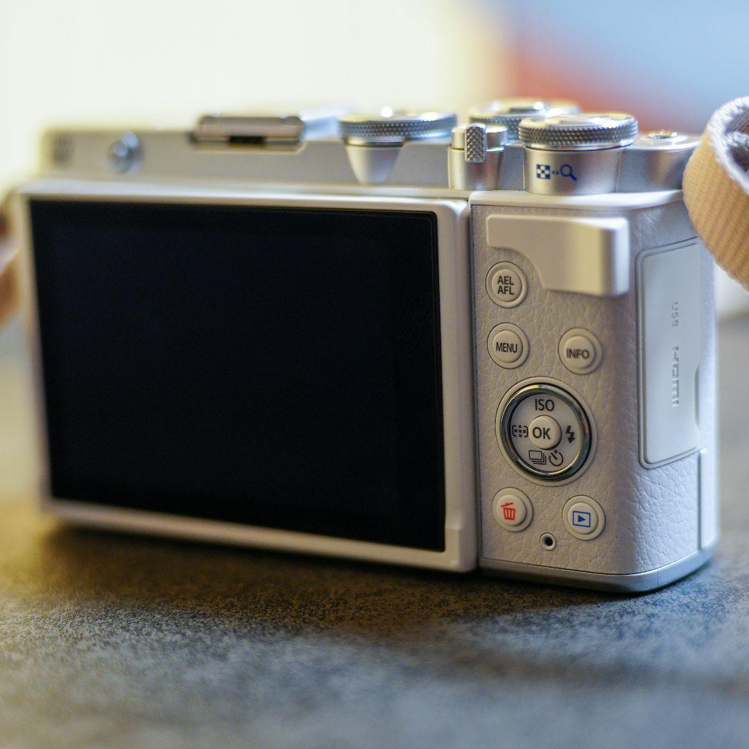 OLYMPUS PEN E-P7＋M.ZUIKO 25mm F1.8