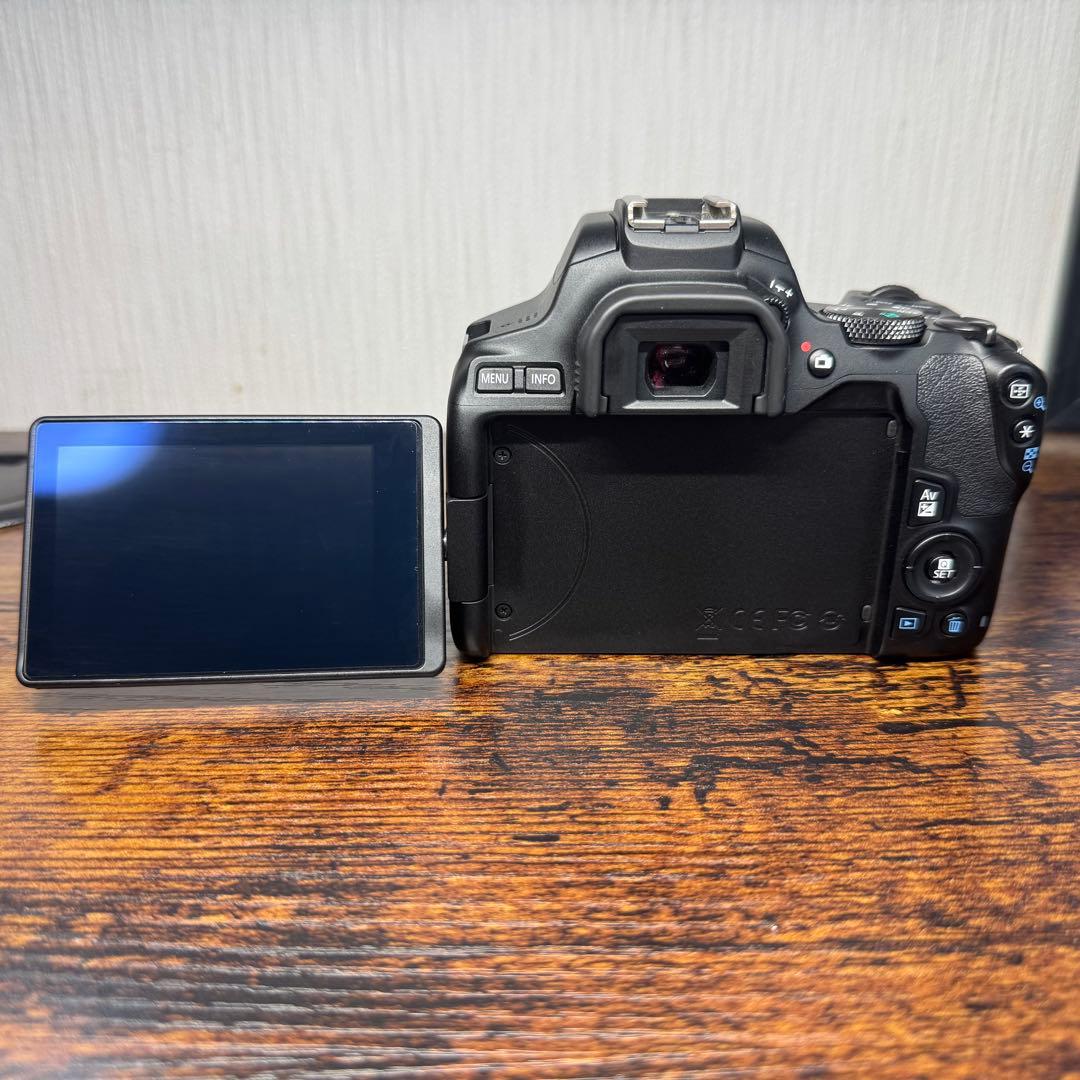 Canon EOS Kiss X10 レンズ2本セット