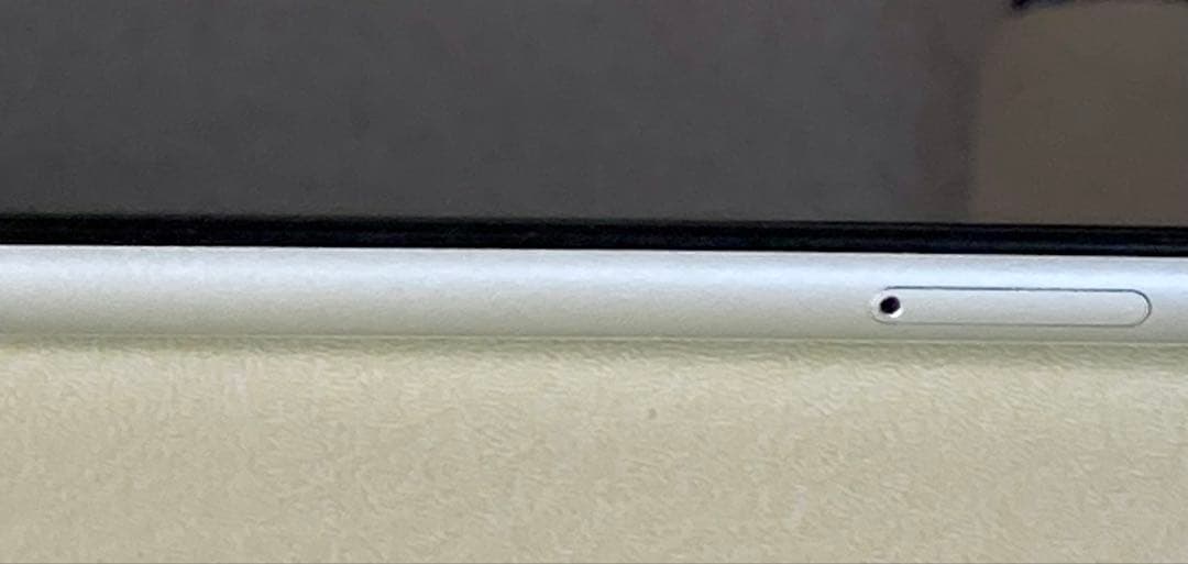 《ジャンク品》 iPhone SE2ホワイト 64GB初期化済