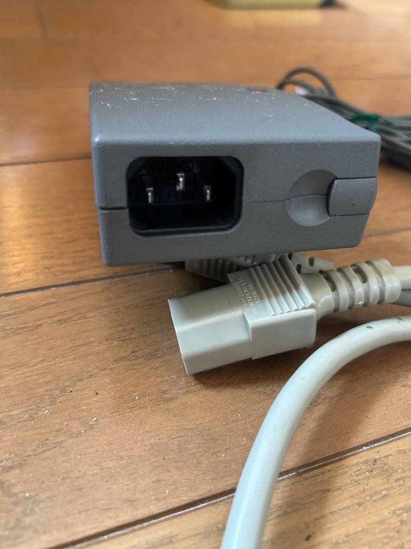 PowerBook G3 (ブロンズキーボード) M5343 Lombard