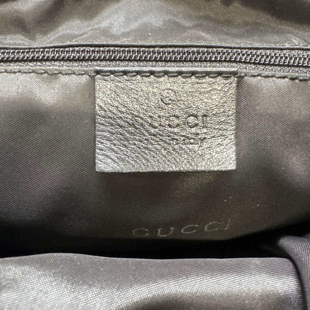 希少 グッチ レザー コンビナイロン リュック バックパック ロゴ型押し