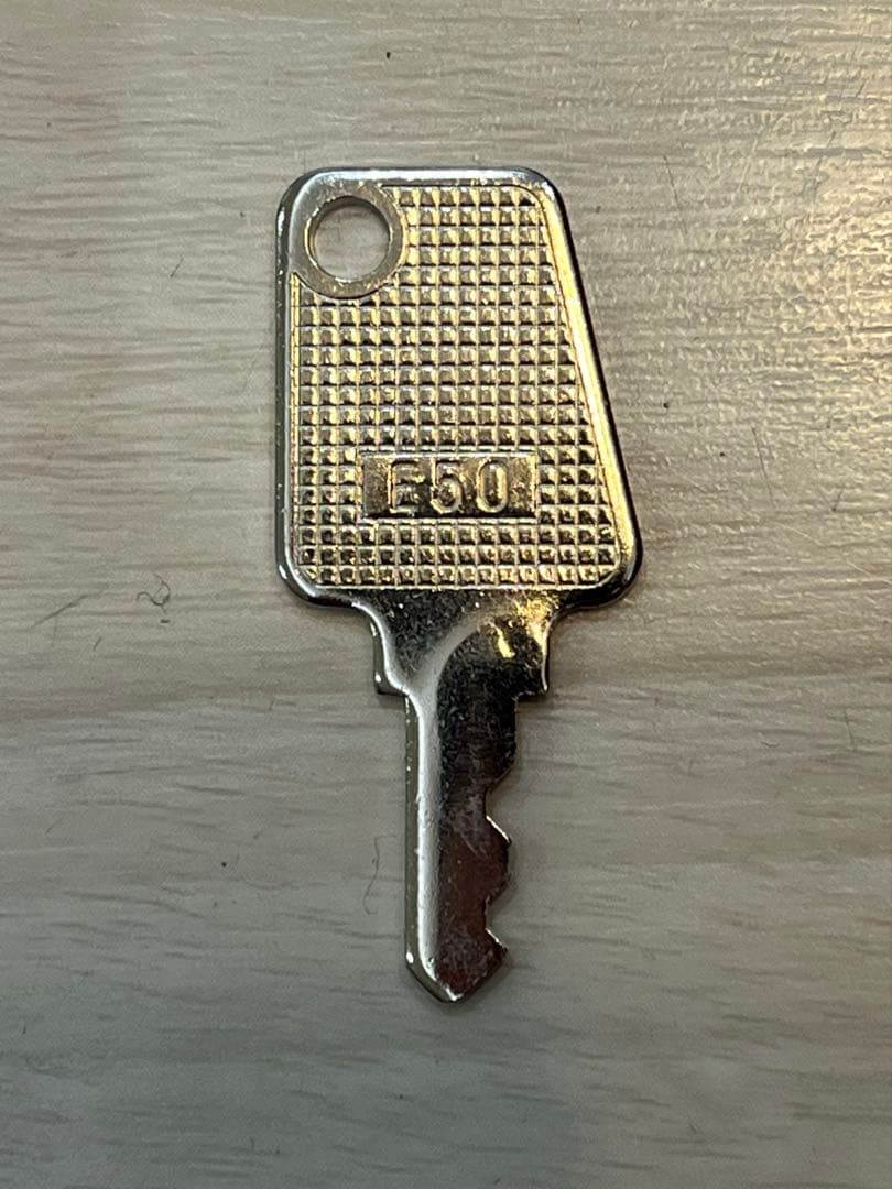 オリンピア スロット用 設定キー E50 カギ 鍵 - メルカリ