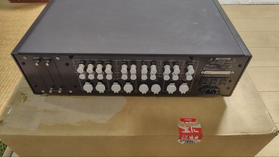 accuphaseアキュフェーズC-2000 メーカーメンテナンス後未使用です。