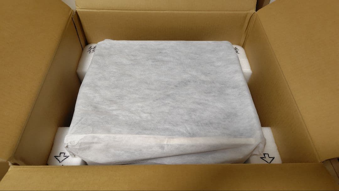 accuphaseアキュフェーズC-2000 メーカーメンテナンス後未使用です。