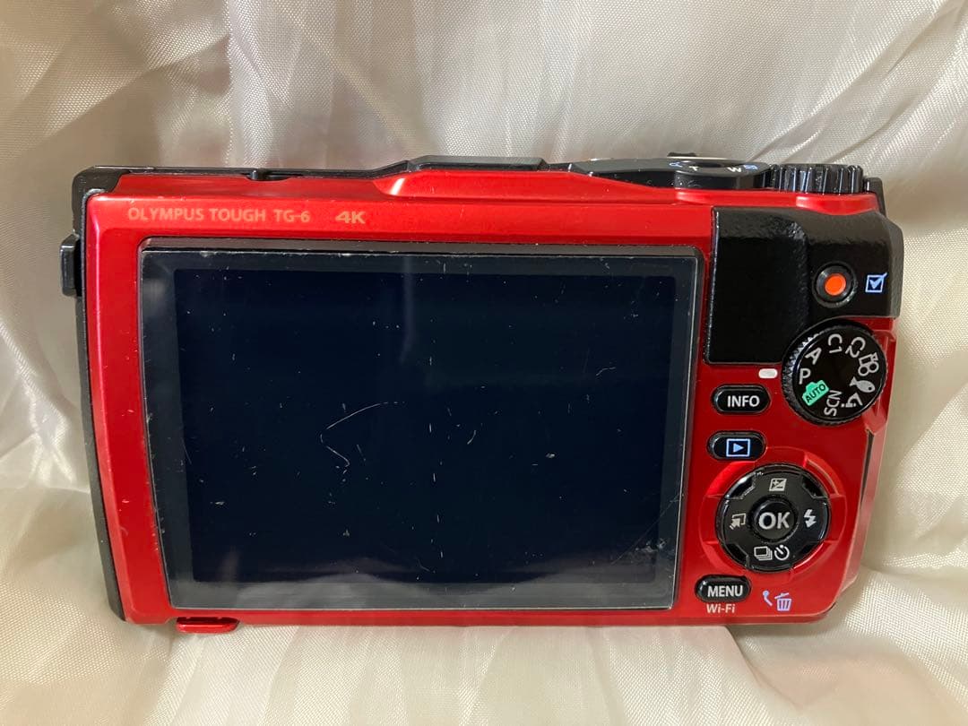 オリンパスTG-6 レッド①
