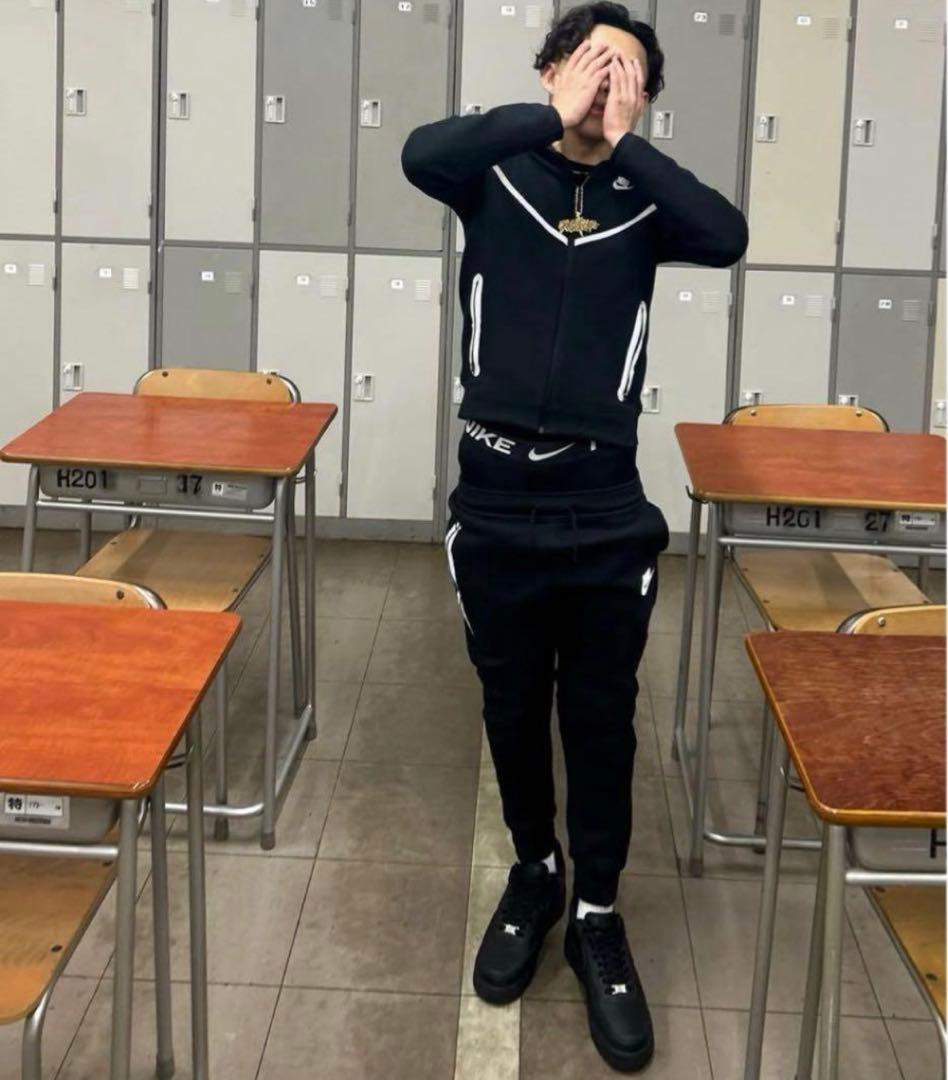 Tee Shyne着用Nikeテックフリースリフレクティブ - メルカリ