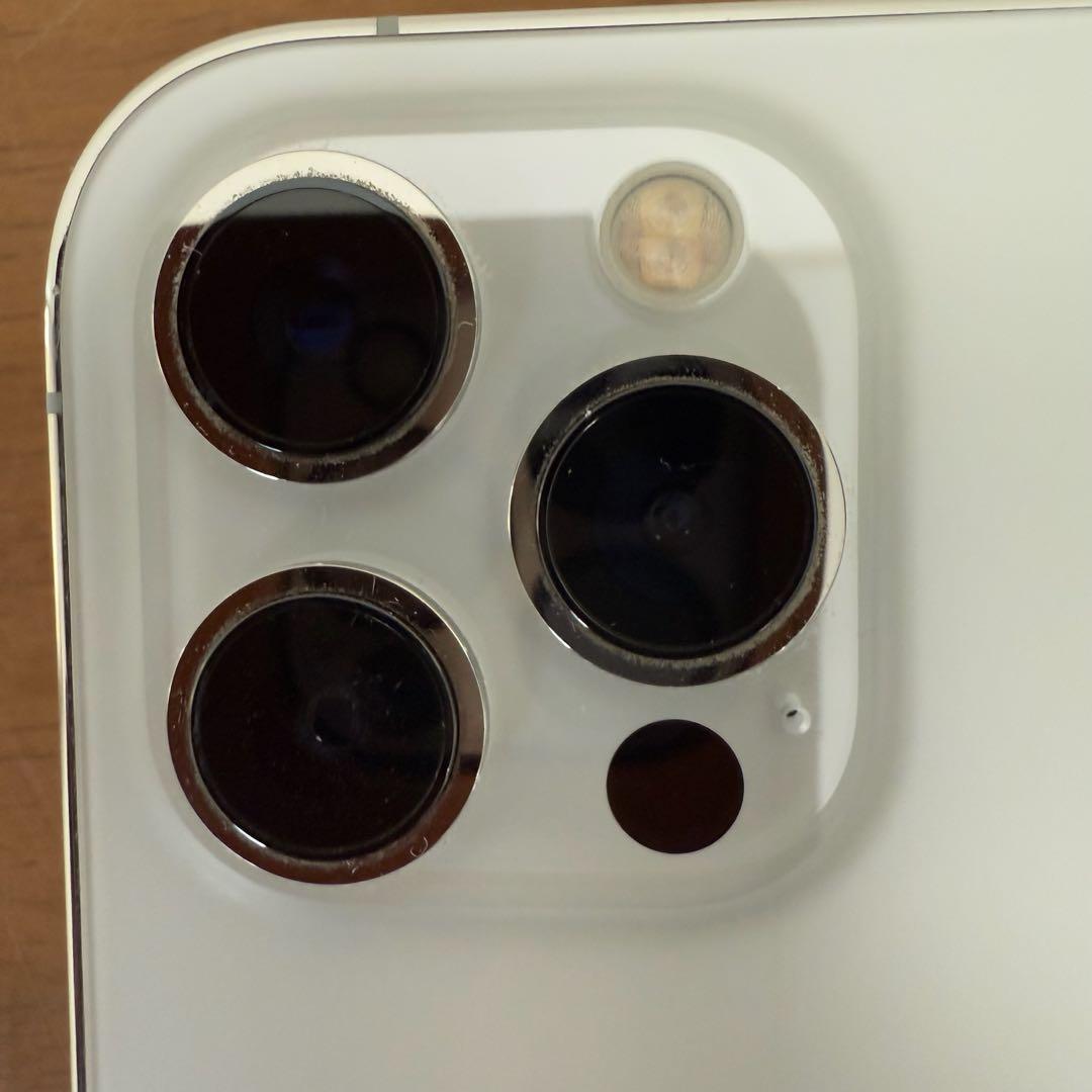 ● 美品 iPhone 12 Pro Max シルバー 256GB