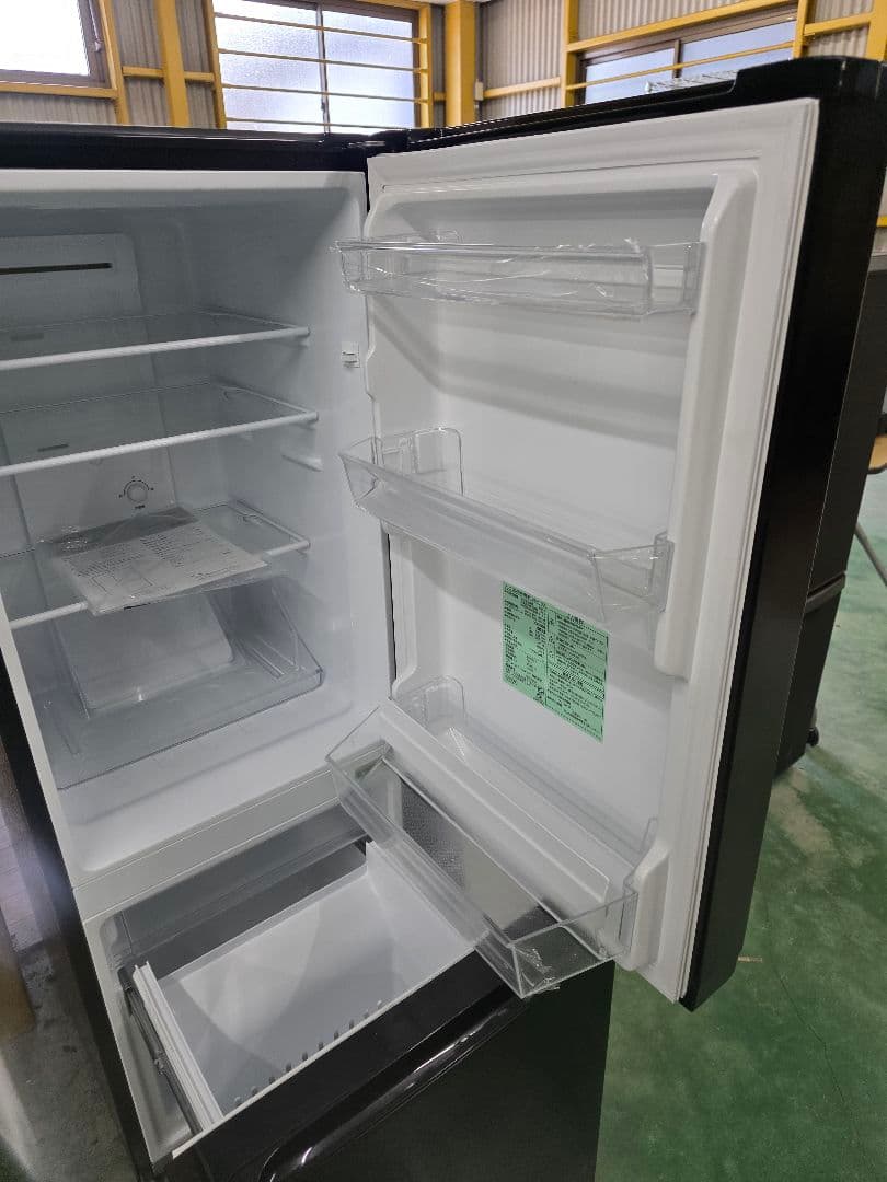 ブラック冷蔵庫 YRZ-F15LK 145L　2024年式