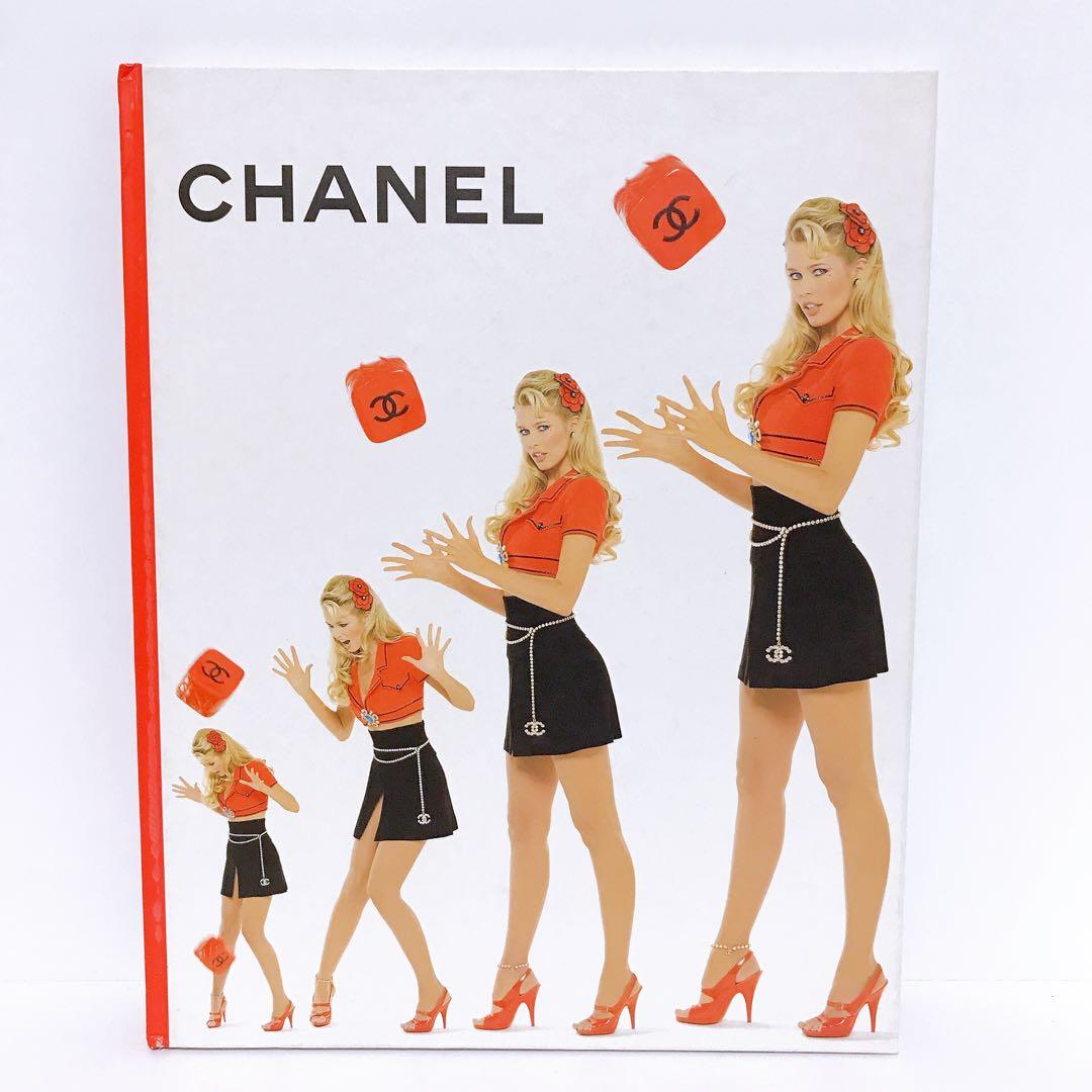 シャネル CHANEL カタログ クラウディアシファー - メルカリ