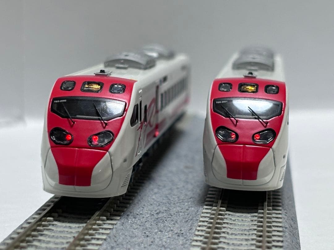 三鶯重工 TEMU2000 プユマ号 基本 増結 8両セット - メルカリ