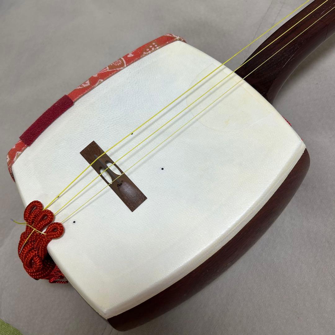 長唄三味線 細棹 本皮 皮破れなし 木製スタンド 長袋、胴袋付き - メルカリ