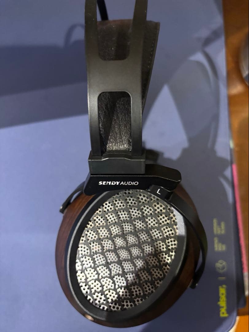 ヘッドホン sendy audio aiva2