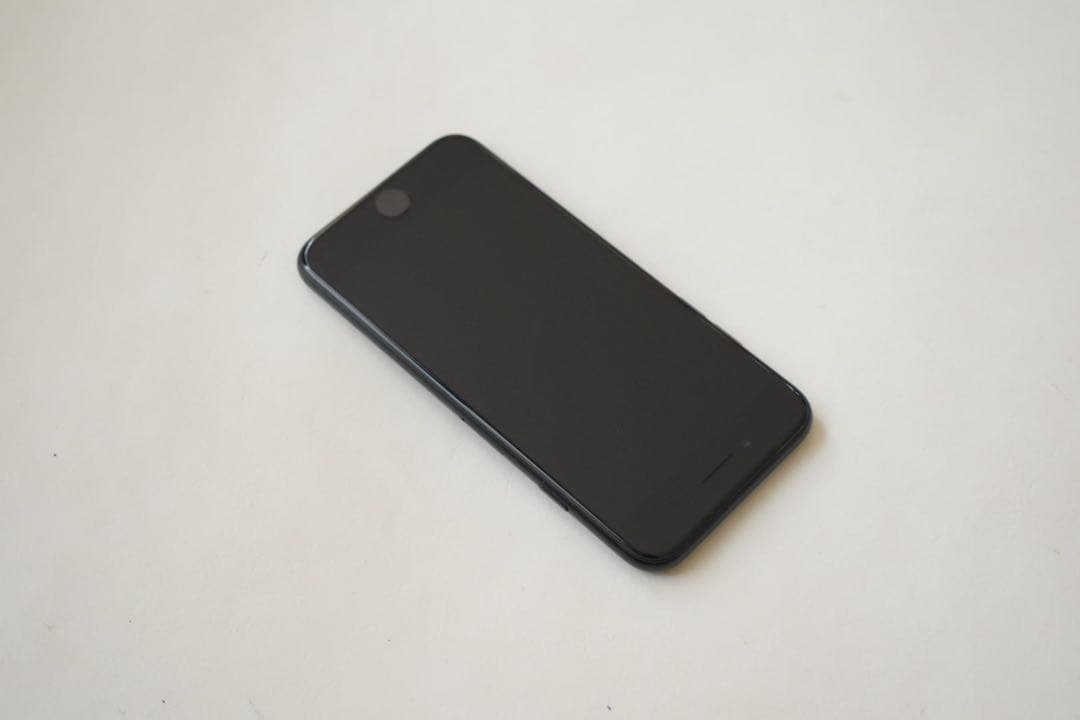 当日発送 新品 iPhoneSE 3 ミッドナイト 64gb SIMフリー