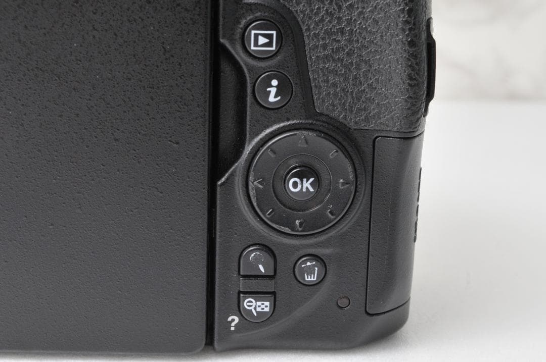 Nikon D5500 ボディ⭐️Wi-Fi スマホ転送 一眼レフカメラ ニコン