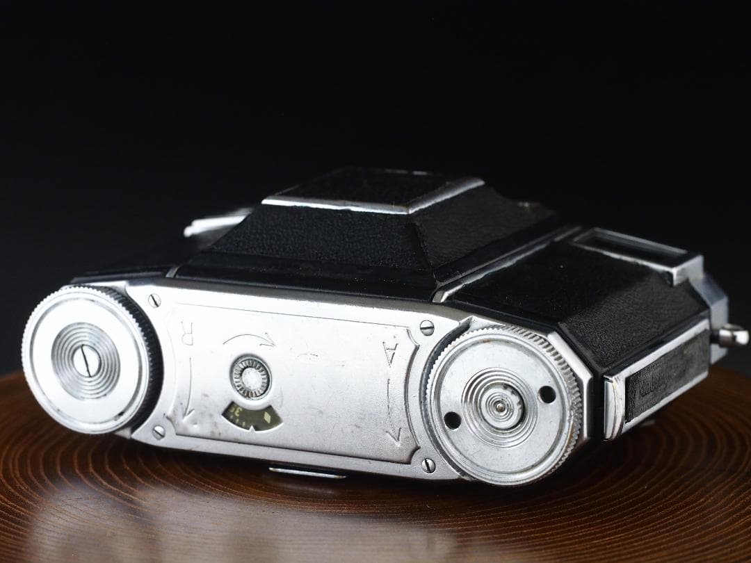 ZEISS IKON CONTESSA 35 TESSAR 2.8/45 RF機