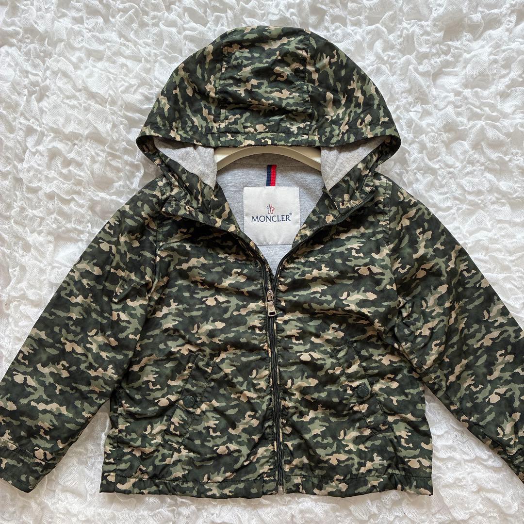 MONCLER 迷彩柄 フード付きジャケット