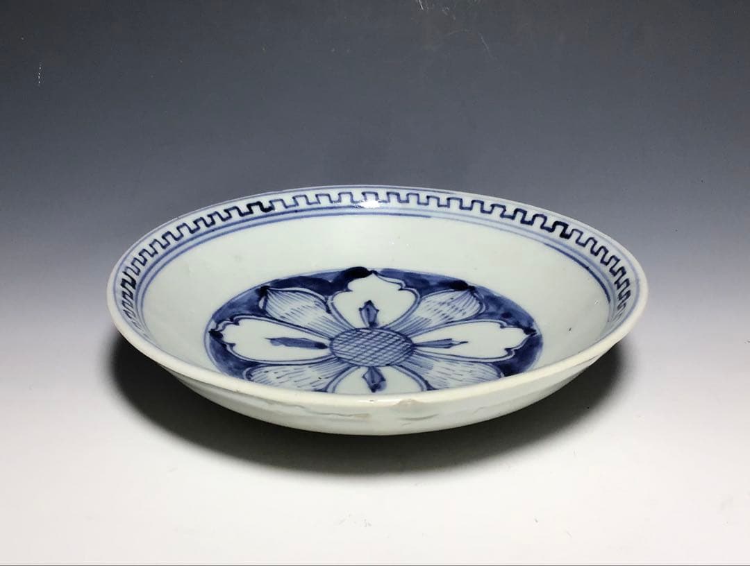 PRICE DOWN 』初期伊万里花弁文小皿 - メルカリ