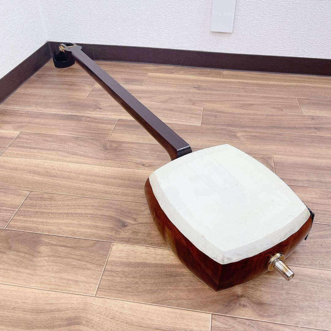 津軽三味線 金ほぞ 子持ち綾杉胴 トチ有 紅木 GP24 東さわり 犬皮 和