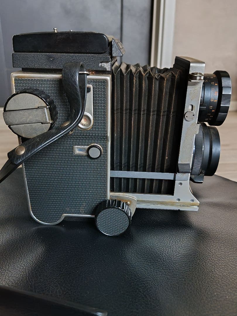 MAMIYA C220 PROFESSIONAL 二眼レフ