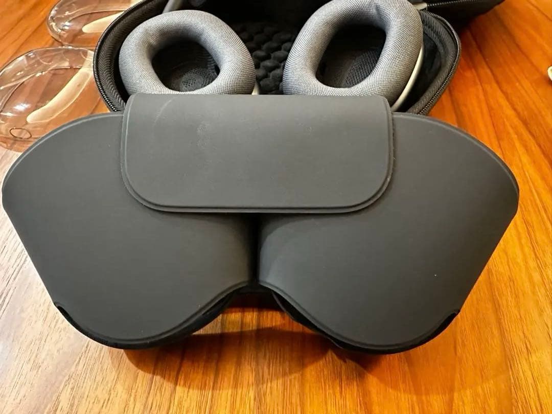 AirPods MAX 2世代 ミッドナイト ハードケース付き