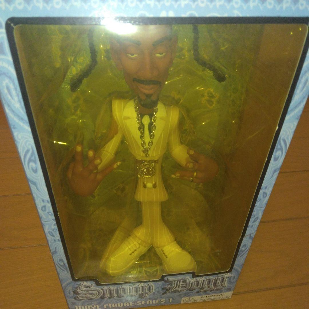 未開封・2体セット】Snoop Dogg Vinyl Figure 紫・白 - メルカリ