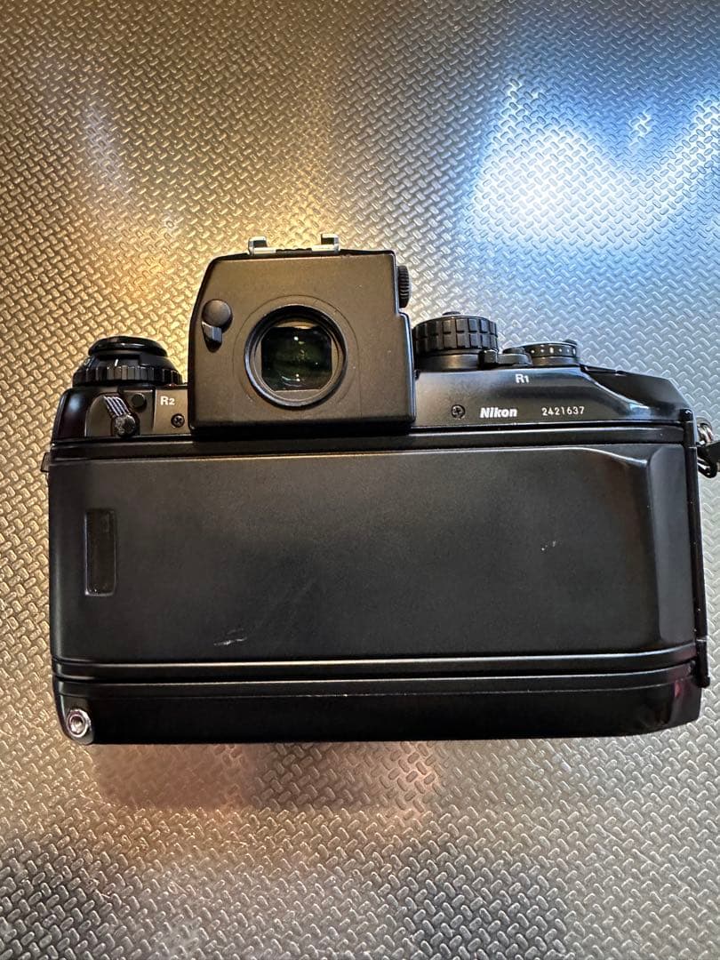 Nikon F4 ボディ 液晶漏れあり 美品 おまけ付 junk