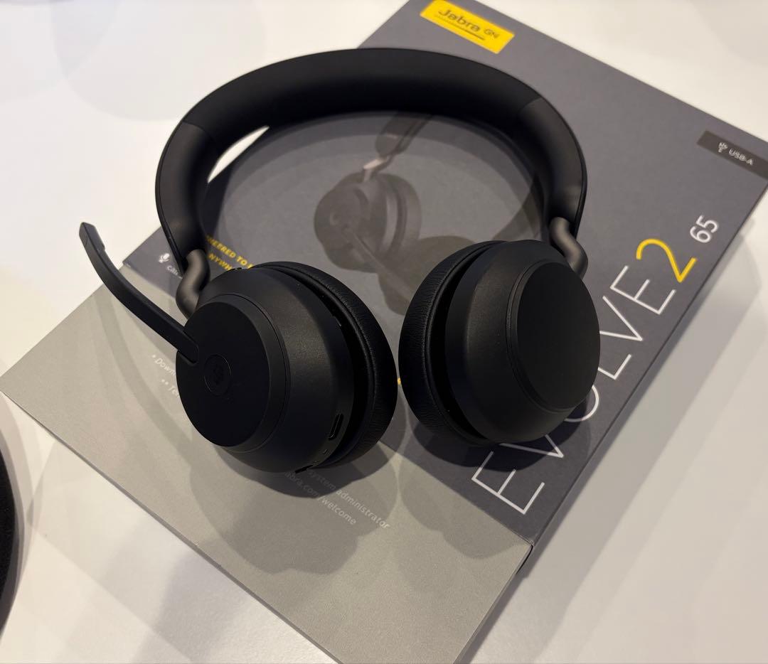 Jabra Evolve2 65 ワイヤレスヘッドセット Amazon.com: Jabra Evolve2 65 UC Wireless Headphones with Link380a