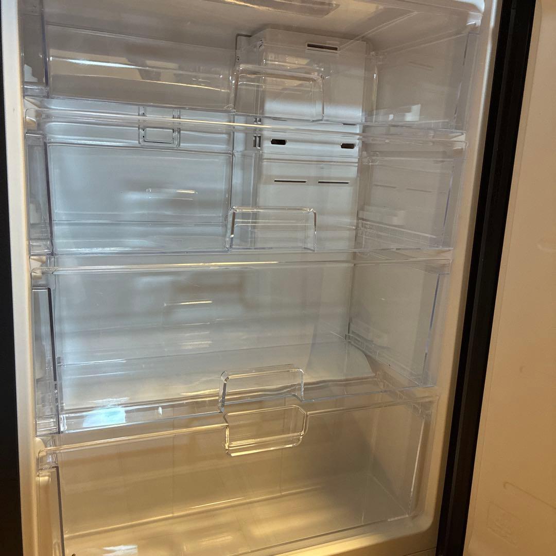 訳ありアイリスオーヤマ66L 奥行スリム冷凍庫　IUSN-7A-B 2024年製