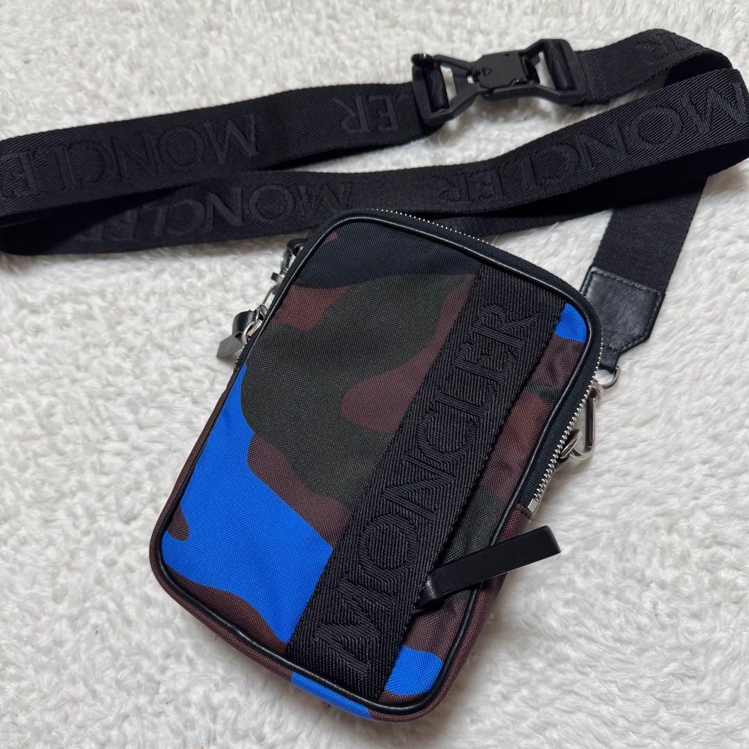 美品！モンクレール ボディバッグ DETOUR 迷彩 クロスボディ 斜め掛け