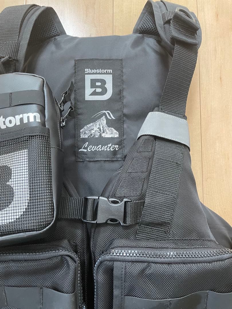 ⭐︎美品 ブルーストーム レバンテ ゲームベスト ブラック L2-BSJ41