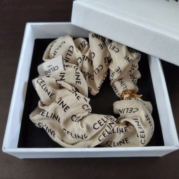 セリーヌ レイユール ロゴデザイン シュシュ ヘアアクセサリー 極美品 CELINE】CELINE レイユール シュシュ (CELINE/ヘアアクセサリー