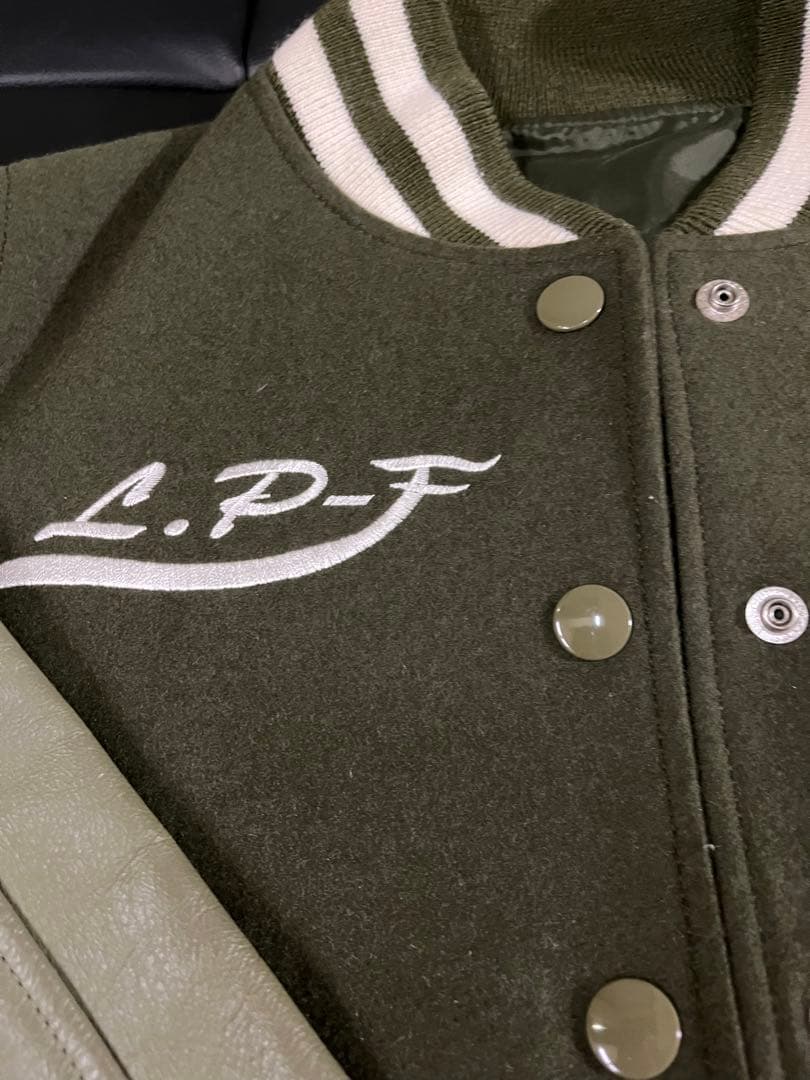 Rin様 ルシアンペラフィネ スタジャン オリーブグリーンの通販はau PAY