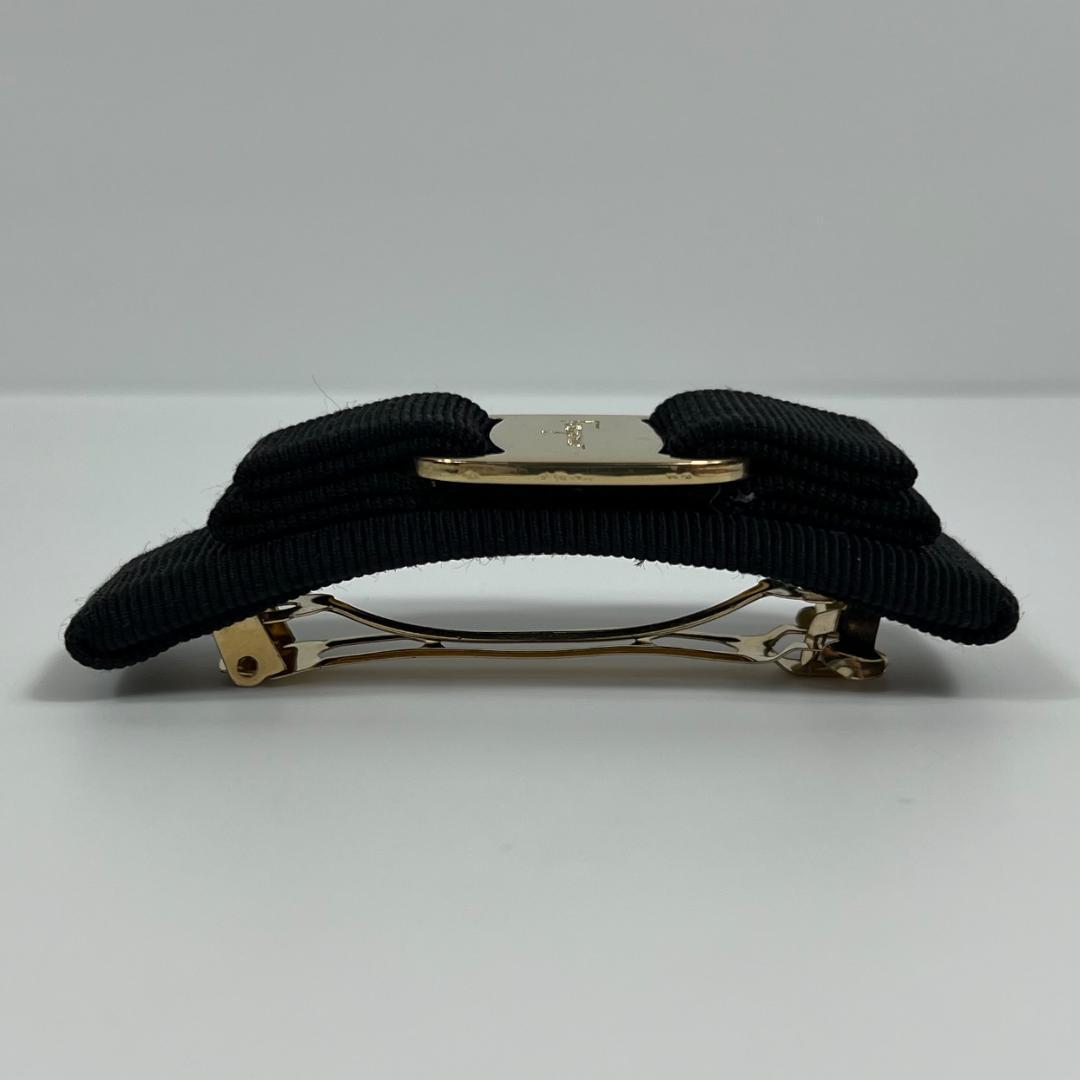 フェラガモ バレッタ ブラック ヴァラ MBZ203