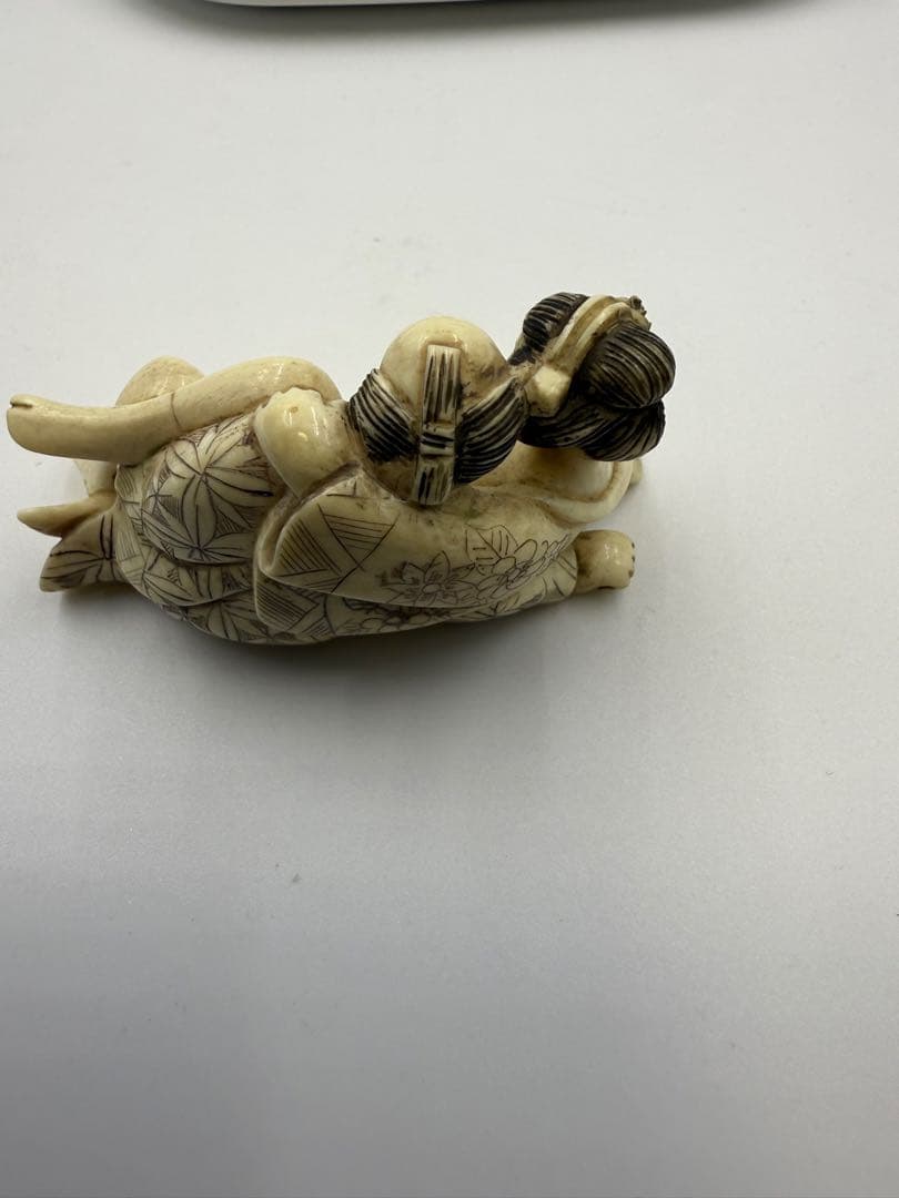 極上男女の愛のシーン 彫刻