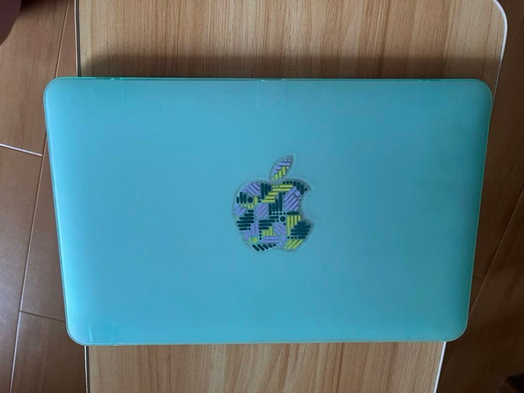 MacBook Air シルバー　11-inch, Early 2015